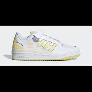 Adidas women’s forum low sneakers- yellow